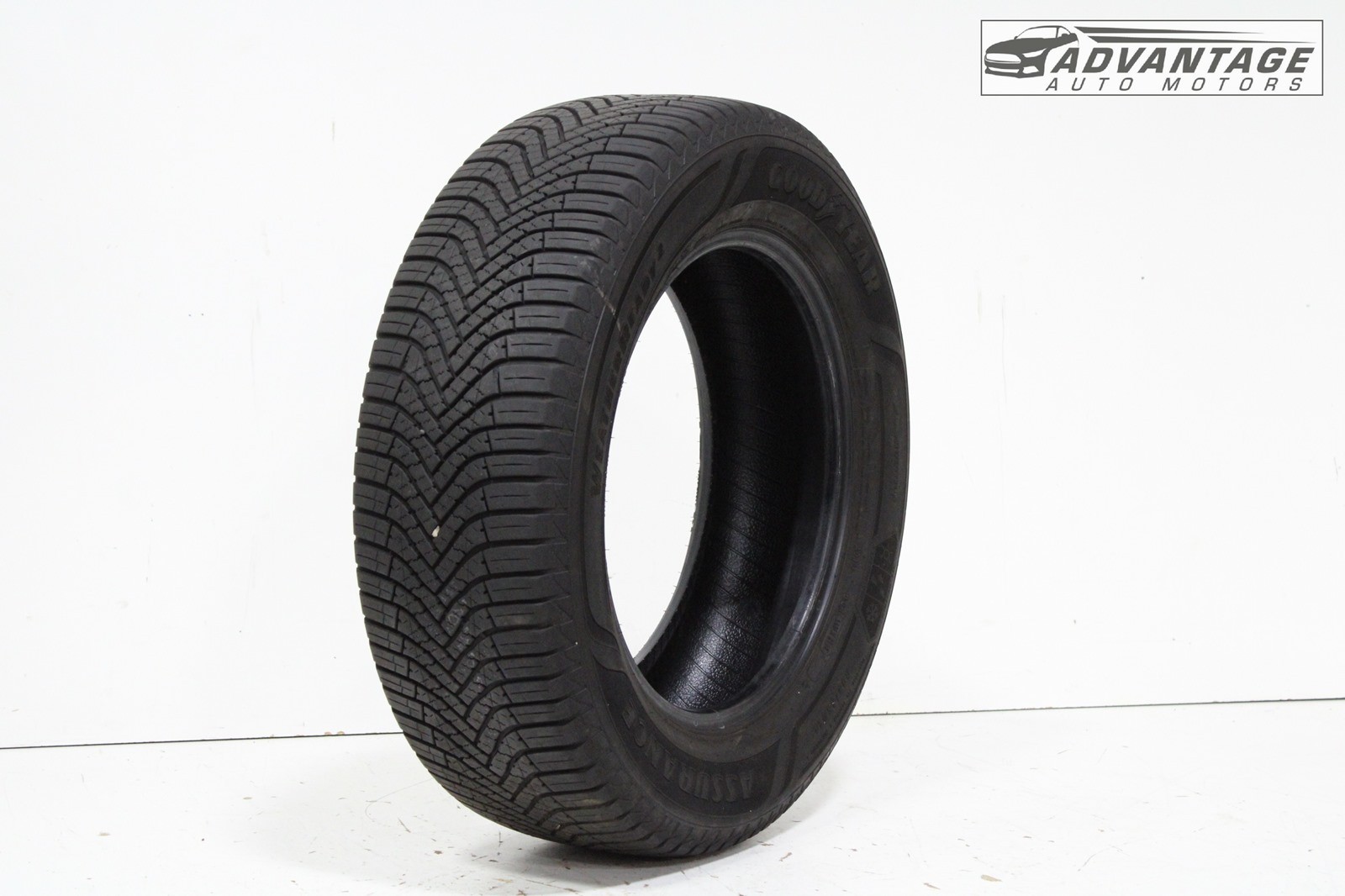 2021-2022 CHEVROLET BLAZER FWD WHEEL TIRE GOOD YEAR 235/65 106H R18 7/32 OEM