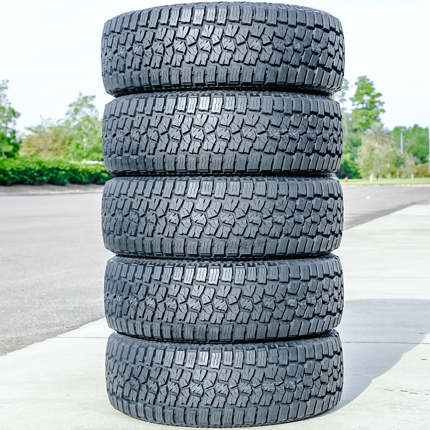 4 Dcenti DC88 AT 305/55R20 121/118Q E 10 Ply A/T Tires 40k Mi Warranty 500AA