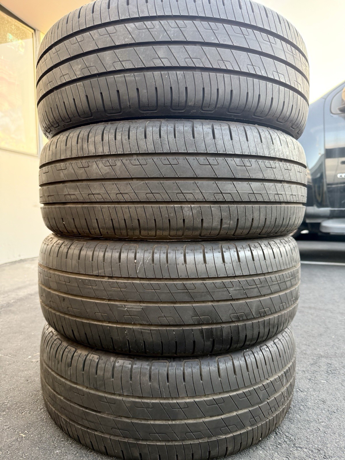 4- 205/45R17 Goodyear Efficient Grip 88V 8.5/32 DOT 2923 1M62