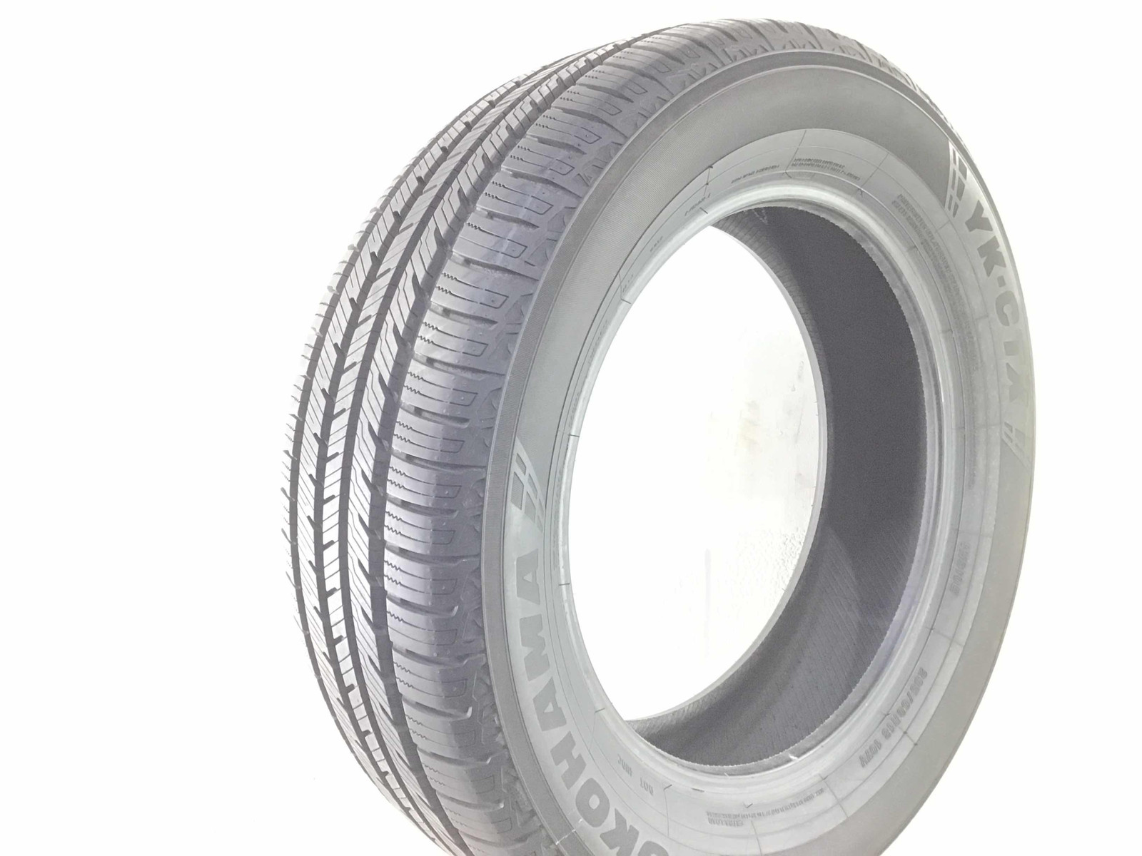 P235/60R18 Yokohama YK-CTX 107 V Used 10/32nds