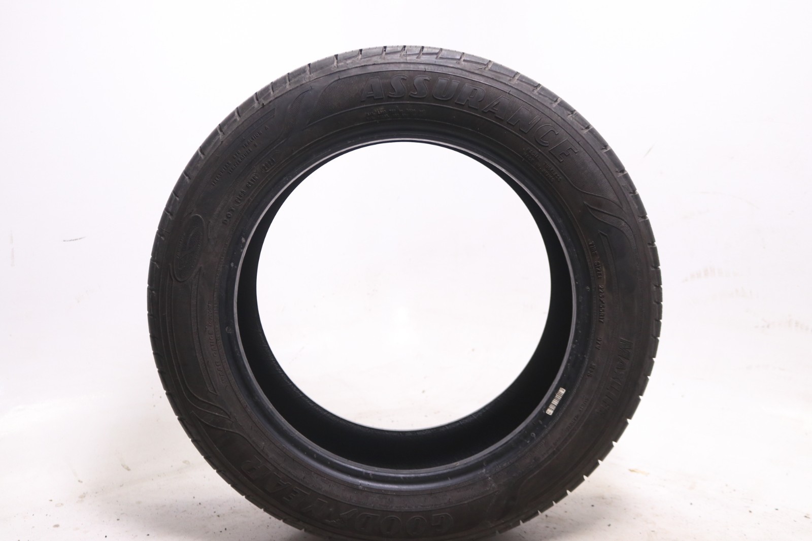 Set of 4 Used 225/55R17 Goodyear Assurance MaxLife – 97V – 8.5-9.5/32