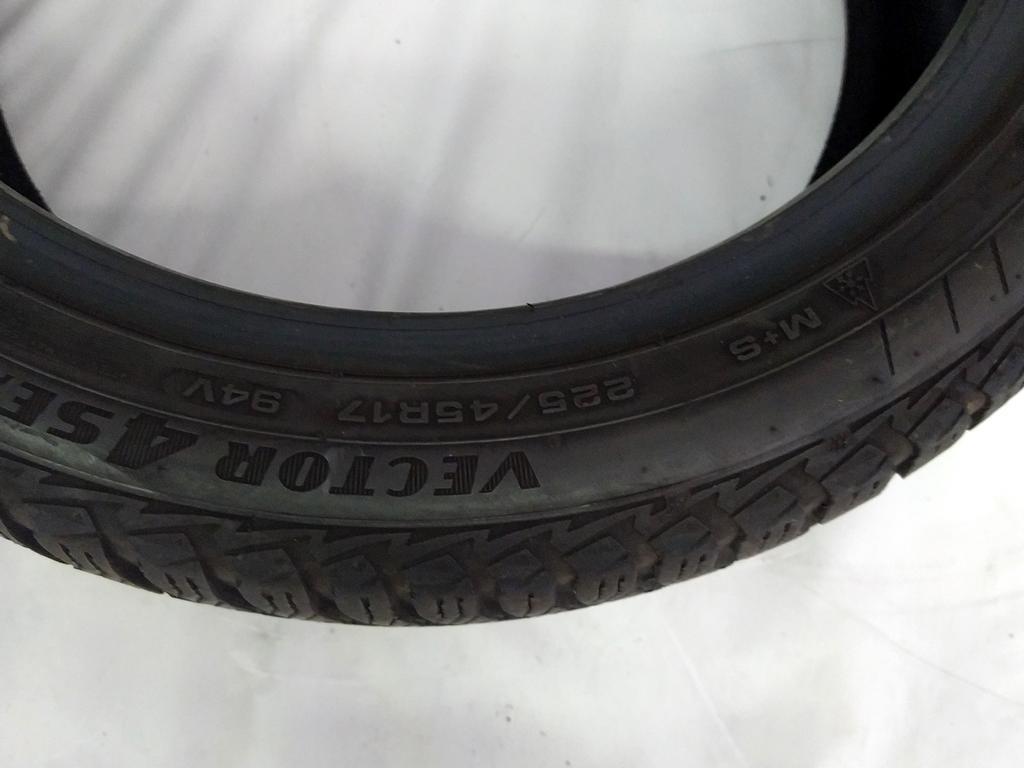 225/45 R17 94V GOODYEAR VECTOR 4SEASON GEN-2 5.55MM 5.82MM A0321 QUAT tires