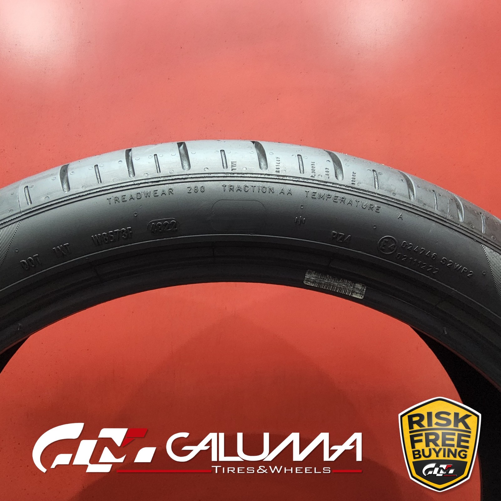 1 (One) Tire LikeNEW Pirelli P Zero PZ4 ★ XL 285/35R21 285/35/21 No Patch #91397