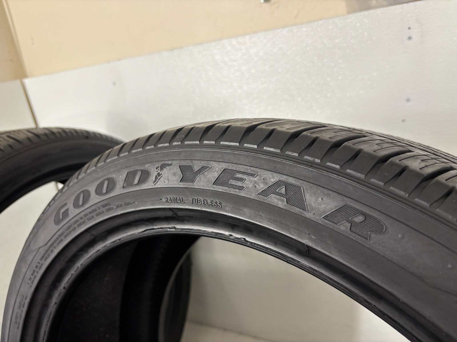 NO SHIPPING ONLY LOCAL PICK UP Set 4 Tires 275 40 22 Goodyear Eagle Touring