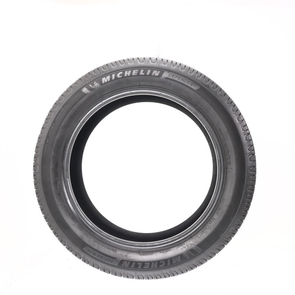 Set of (4) Used 235/55R19 Michelin Defender 2 105H – 8.5-9.5/32