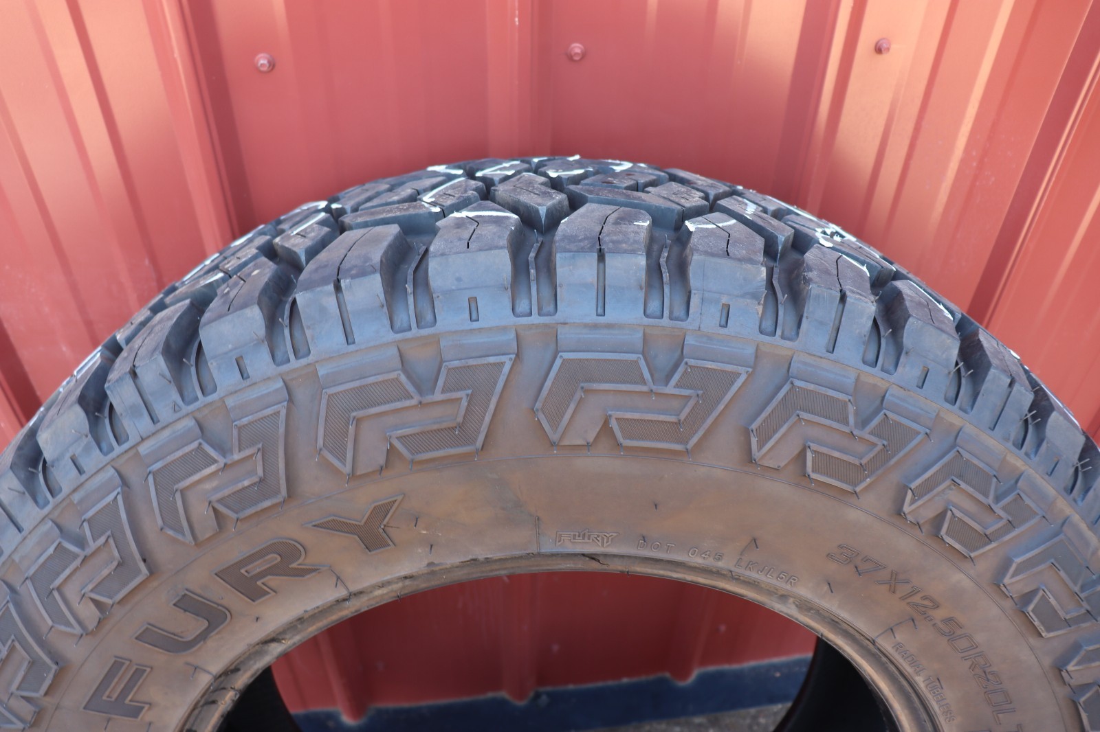 TIRE FURY COUNTRY HUNTER R/T 37X12.50 R20 LT 20″ 126Q