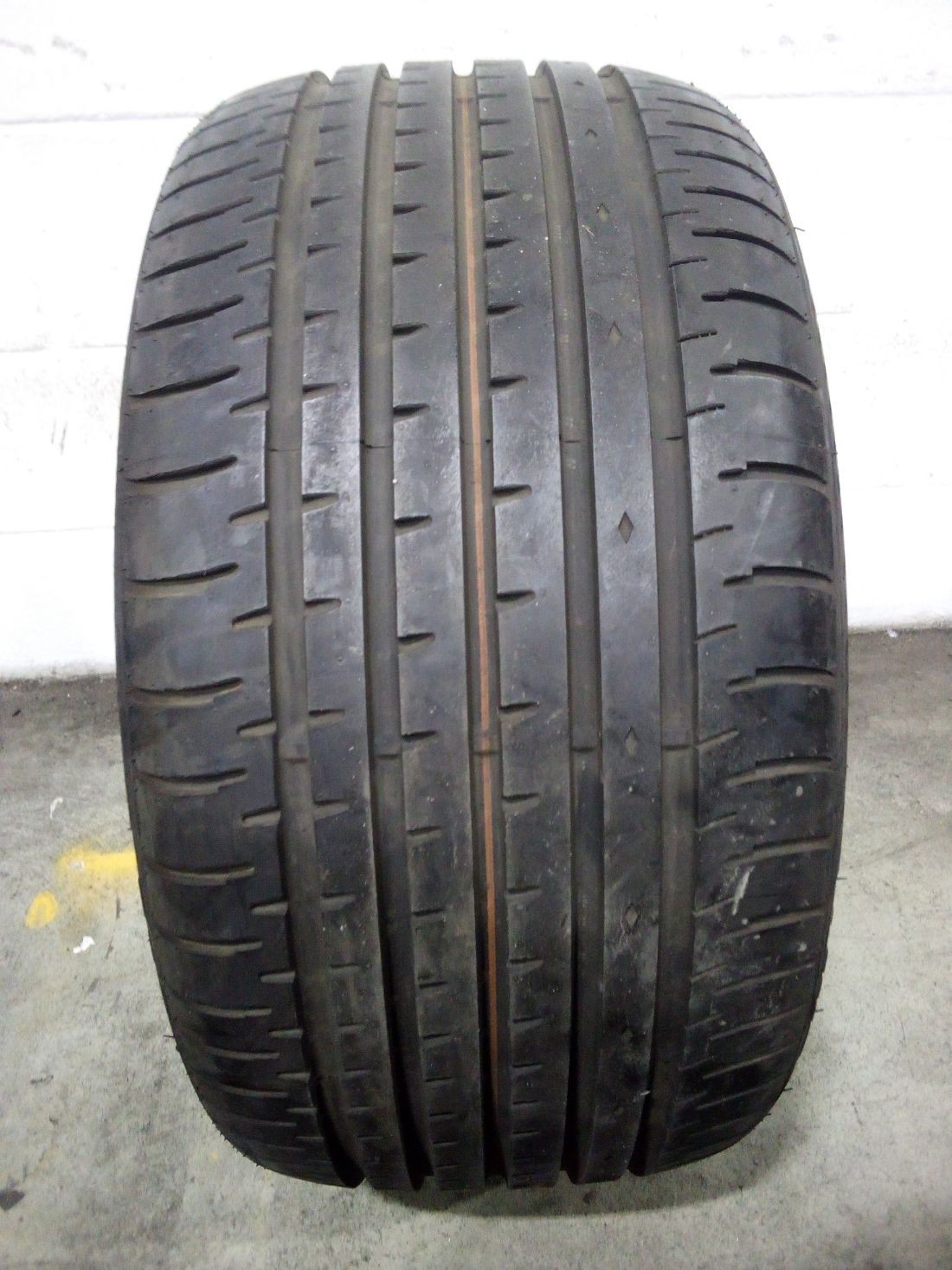 1x P285/35R19 Accelera Phi 2 9/32 103 Y Used Tire 2853519