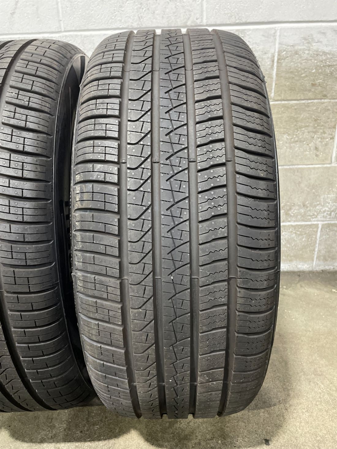 4x P275/45R20 Pirelli Scorpion Zero A/S RSC Run Flat 9/32 110 H Used Tires