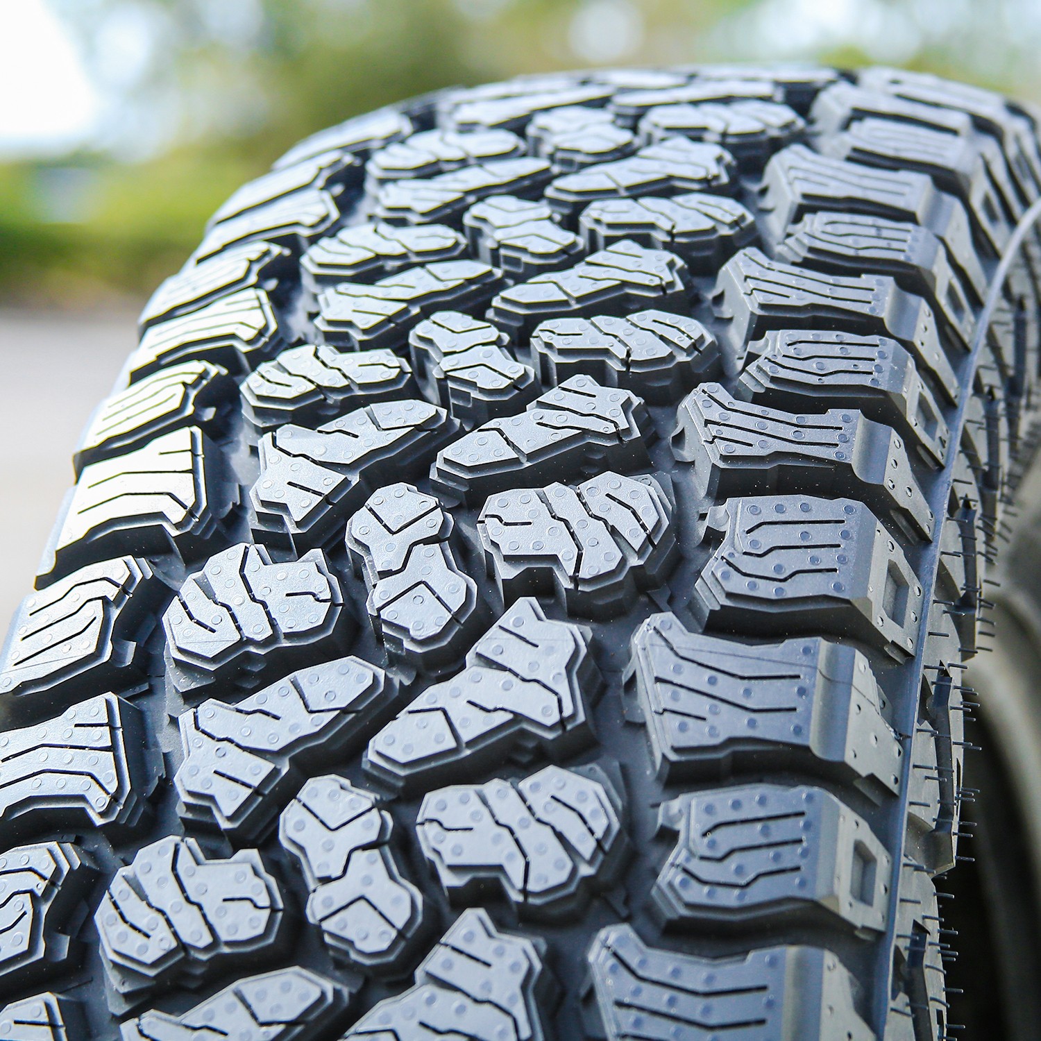 4 Leao Lion Climber X/T 285/65R18 125/122Q E 10 Ply Tires 55k Mi Warranty