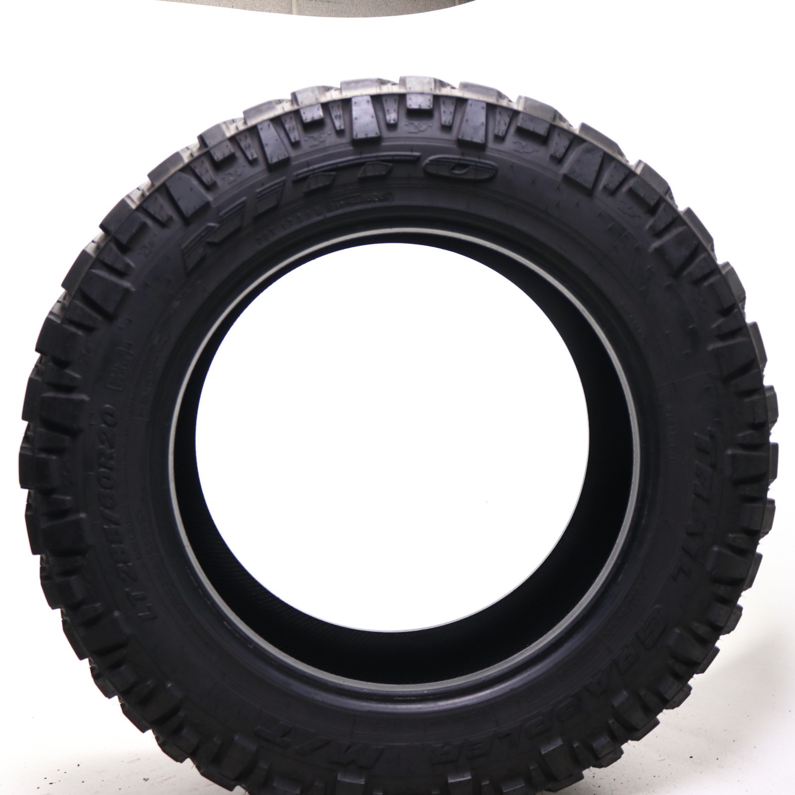 Used LT 285/60R20 Nitto Trail Grappler M/T – 125/122Q – 12/32 No Repairs
