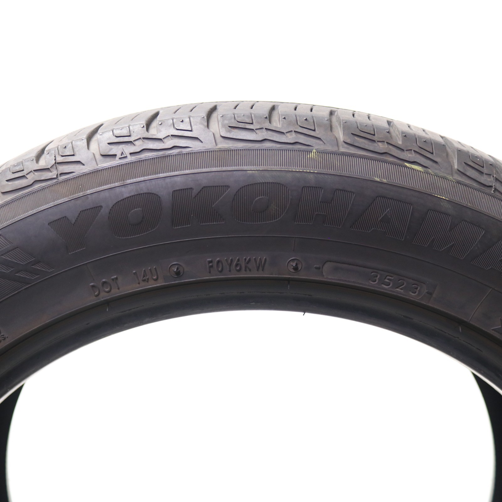 Set of 2 Used 235/55R19 Yokohama YK-CTX – 105V – 6.5-7/32 No Repairs