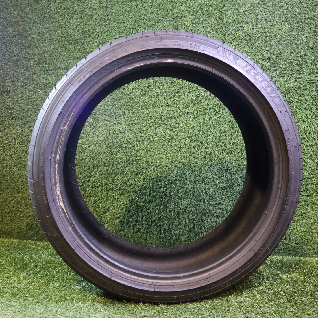 1 225 40 19 Michelin Primacy Tour A/S XL with 90% Tread 9/32 93W #28065