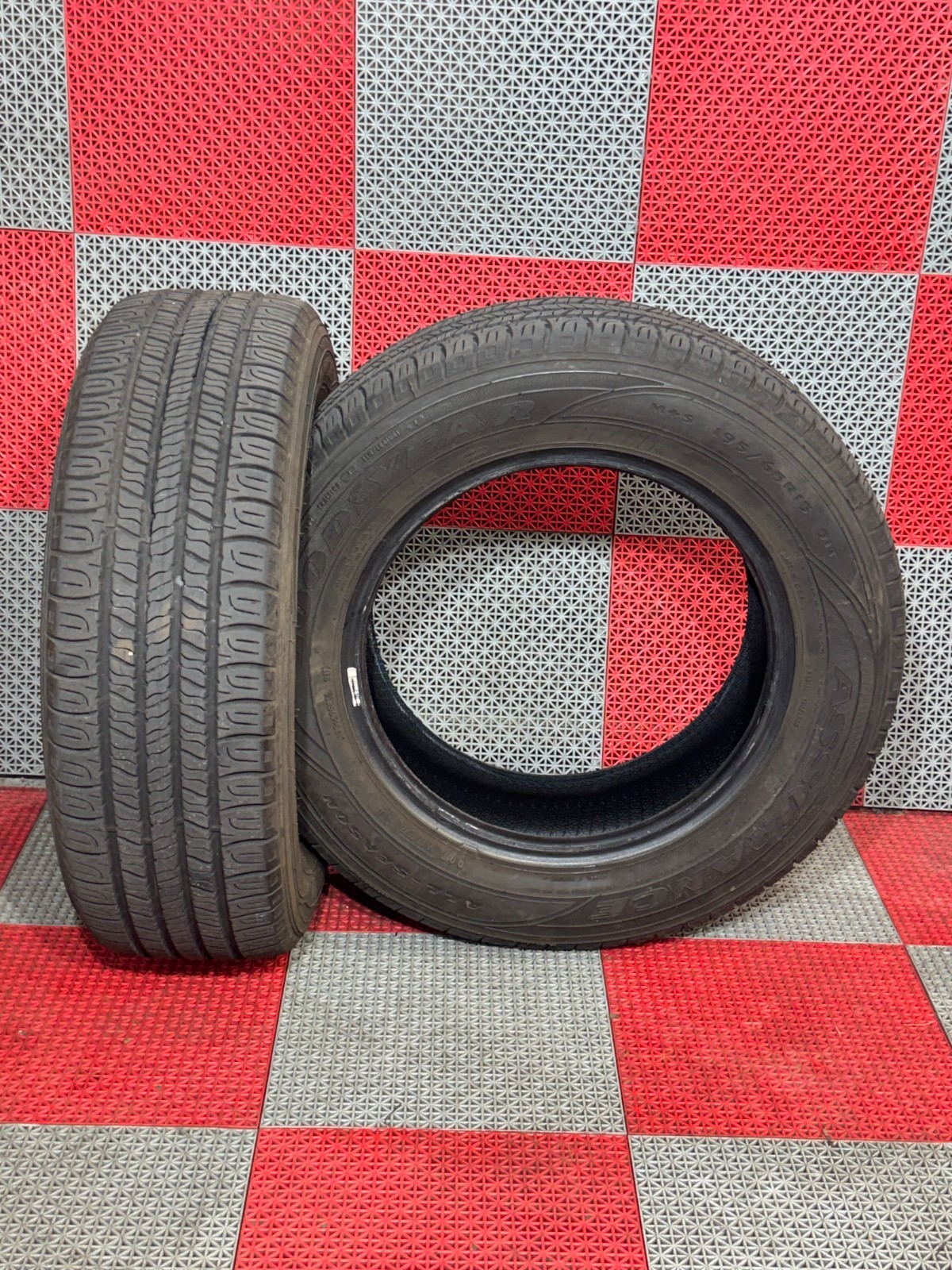 2x Used 195/65 R15 Goodyear Assurance All-Season Tires 8/32 Tread 195/65/15