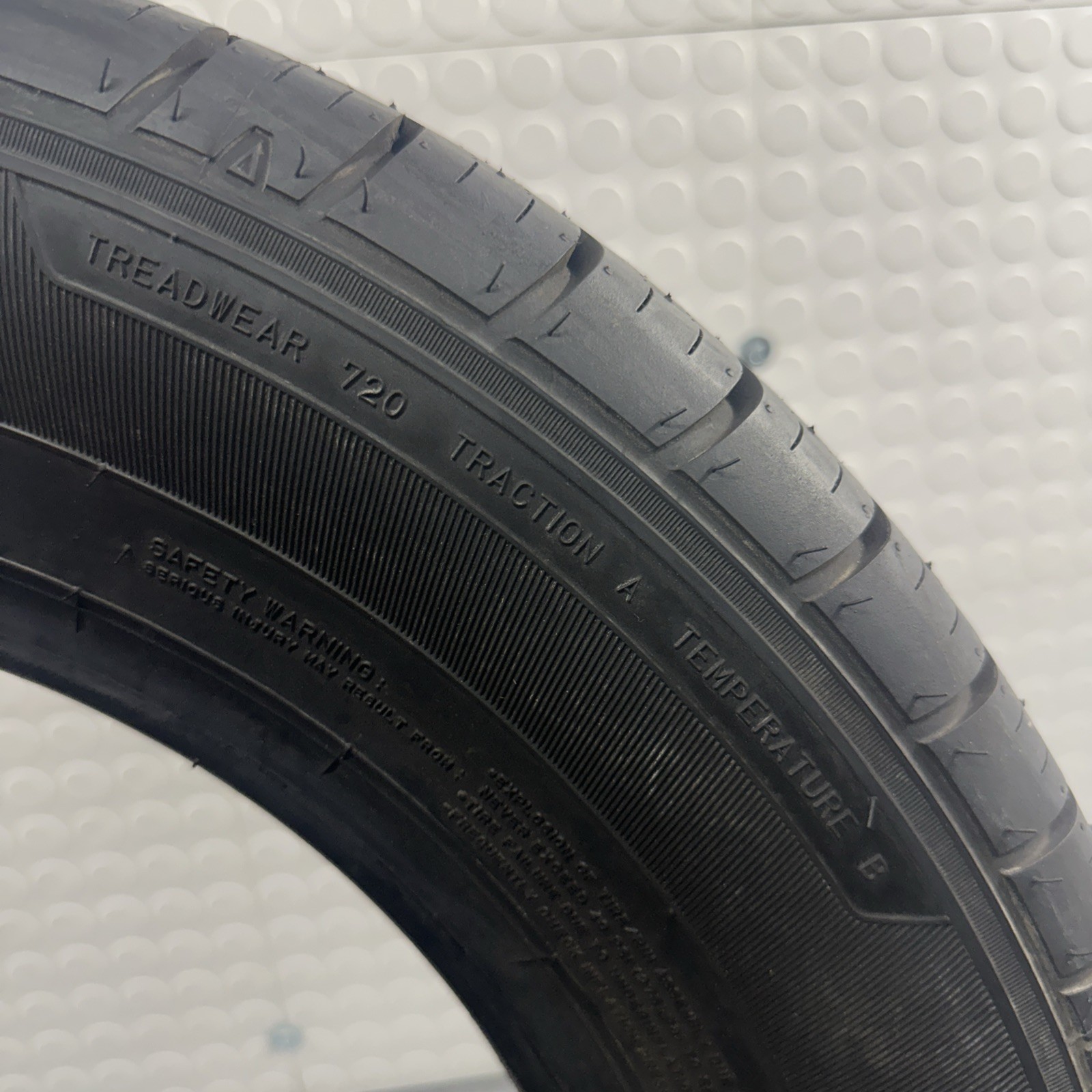 One (1) New Tire Falken Sincera SN250 A/S 215/60R/15 94T