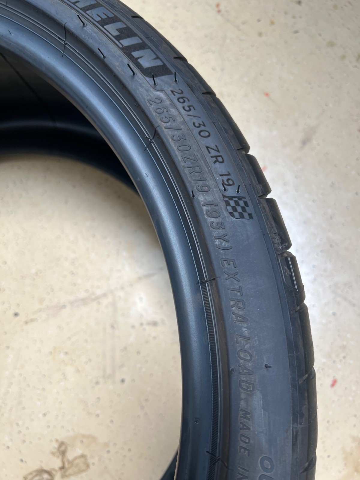 1 – NEW 265/30ZR19 XL (93Y) Michelin Pilot Sport 4 S – 7090