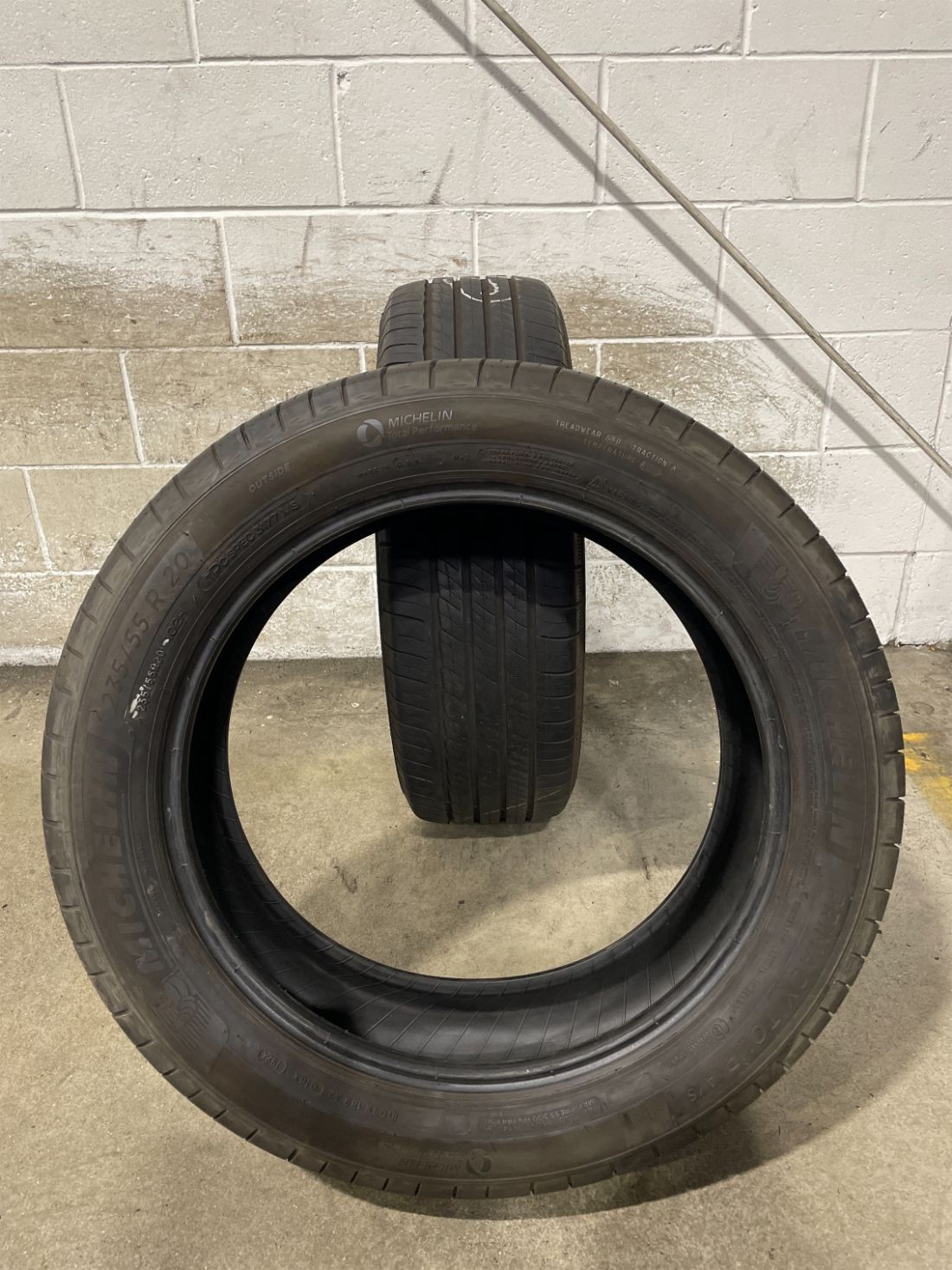 2x P235/55R20 Michelin Primacy Tour A/S 8/32 102 H Used Tires 2355520