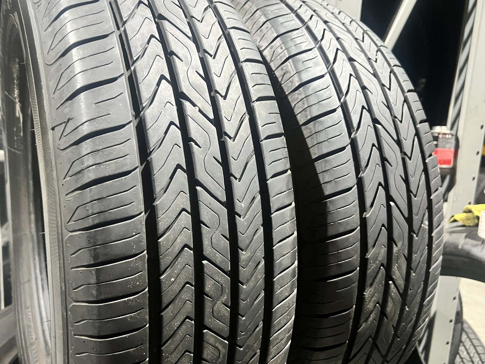 Set Of 2 Tires Toyo Extensa A/S II 235/65R17 104H DOT.5023 10/32 NO Patch