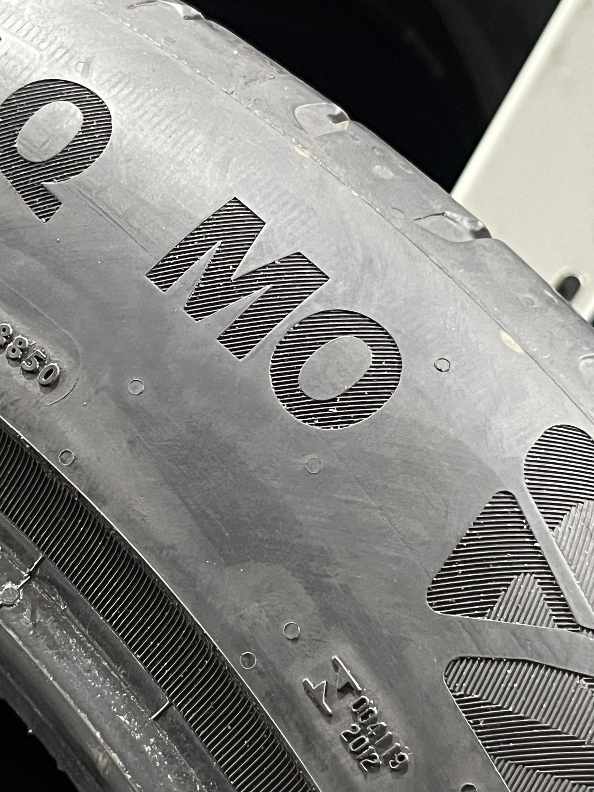 1 Continental EcoContact 6Q MO ContiSilent 325/40R22 114Y DOT.1625 6/32 NO Patch