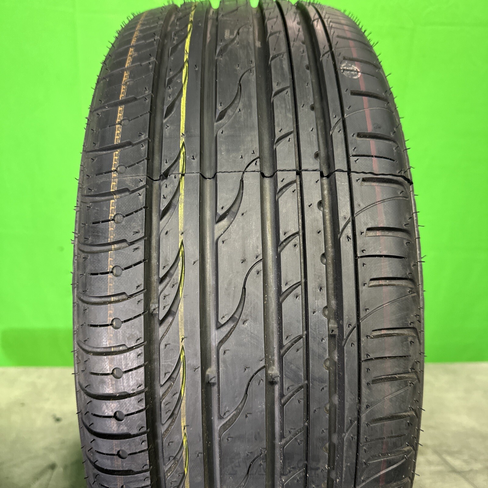 Set-New-205/40ZR17 Radar Verenti R6 TL 84W XL DOT 4011