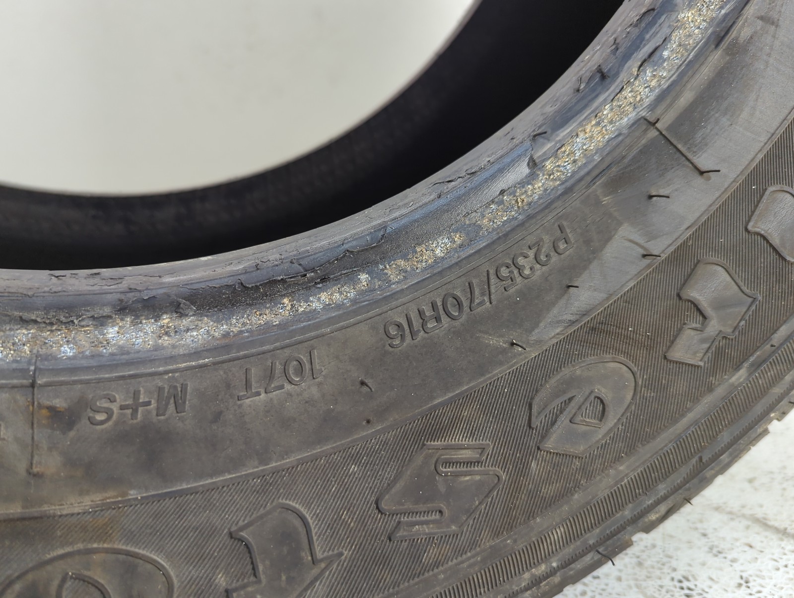 Used Tire 235/70R16 FIRESTONE DESTINATION LE 107T – Tread Depth 11/32