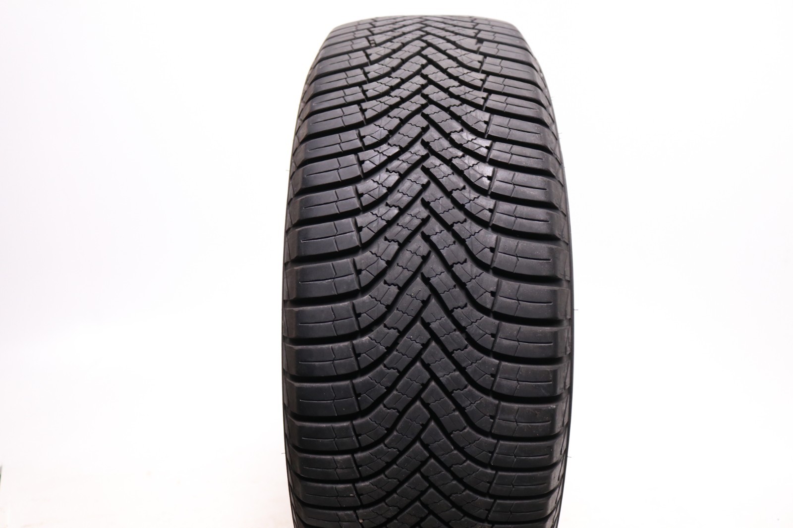 Set of 2 Used 235/60R18 Goodyear Assurance WeatherReady 2 – 107V – 8-8.5/32
