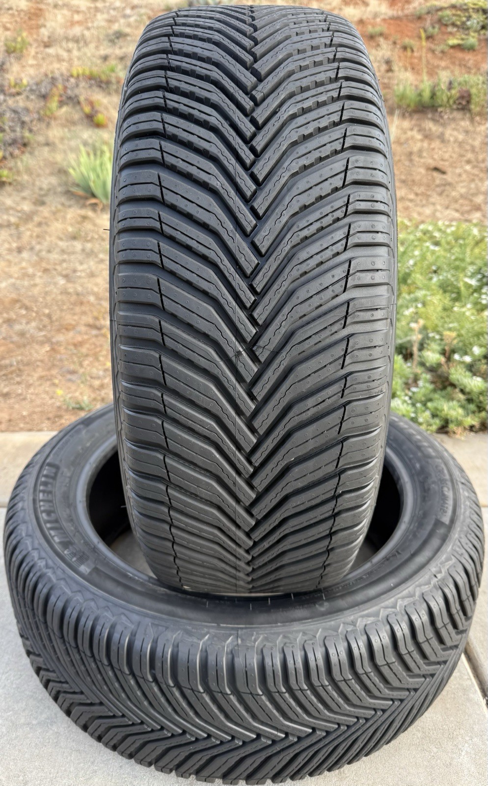 Set of FOUR BRAND NEW 235/50R19 103V Michelin CrossClimate 2 Tires 2355019