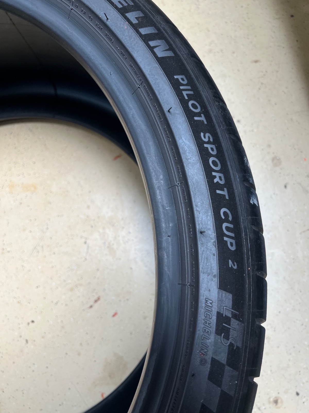 1 – NICE 295/30ZR20 XL (101Y) Michelin Pilot Sport Cup 2 (LTS) Lotus OEM – 7080