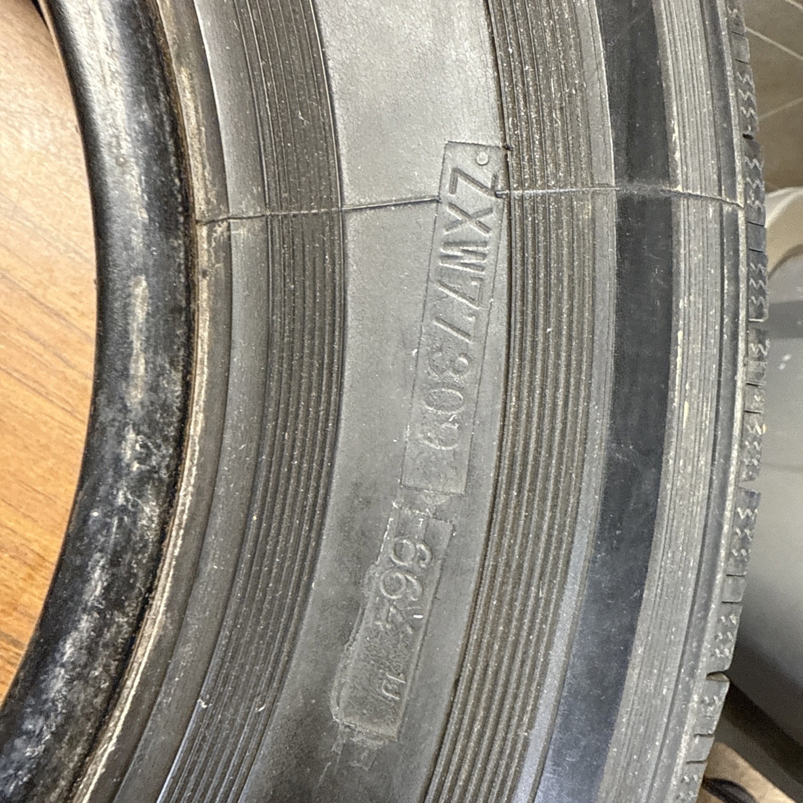 Michelin 185 – SR 380 / 185-15 X Made In France Tire #2 Triumph Jaguar MG ??