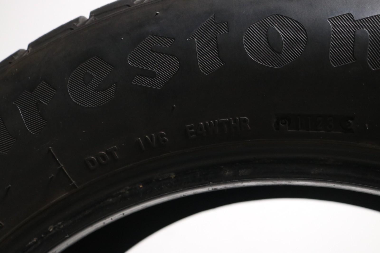 Set of 4 Used 225/60R18 Firestone WeatherGrip – 100H – 8.5-9.5/32