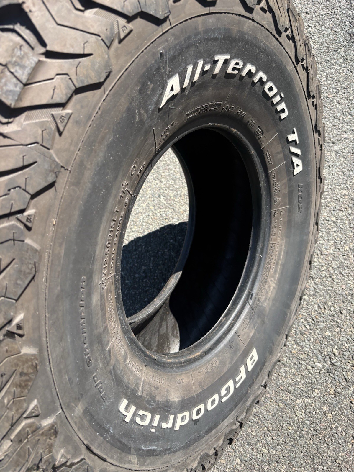 35×12.50R15LT BFG All-Terrain T/A White Letter Tire Very good used