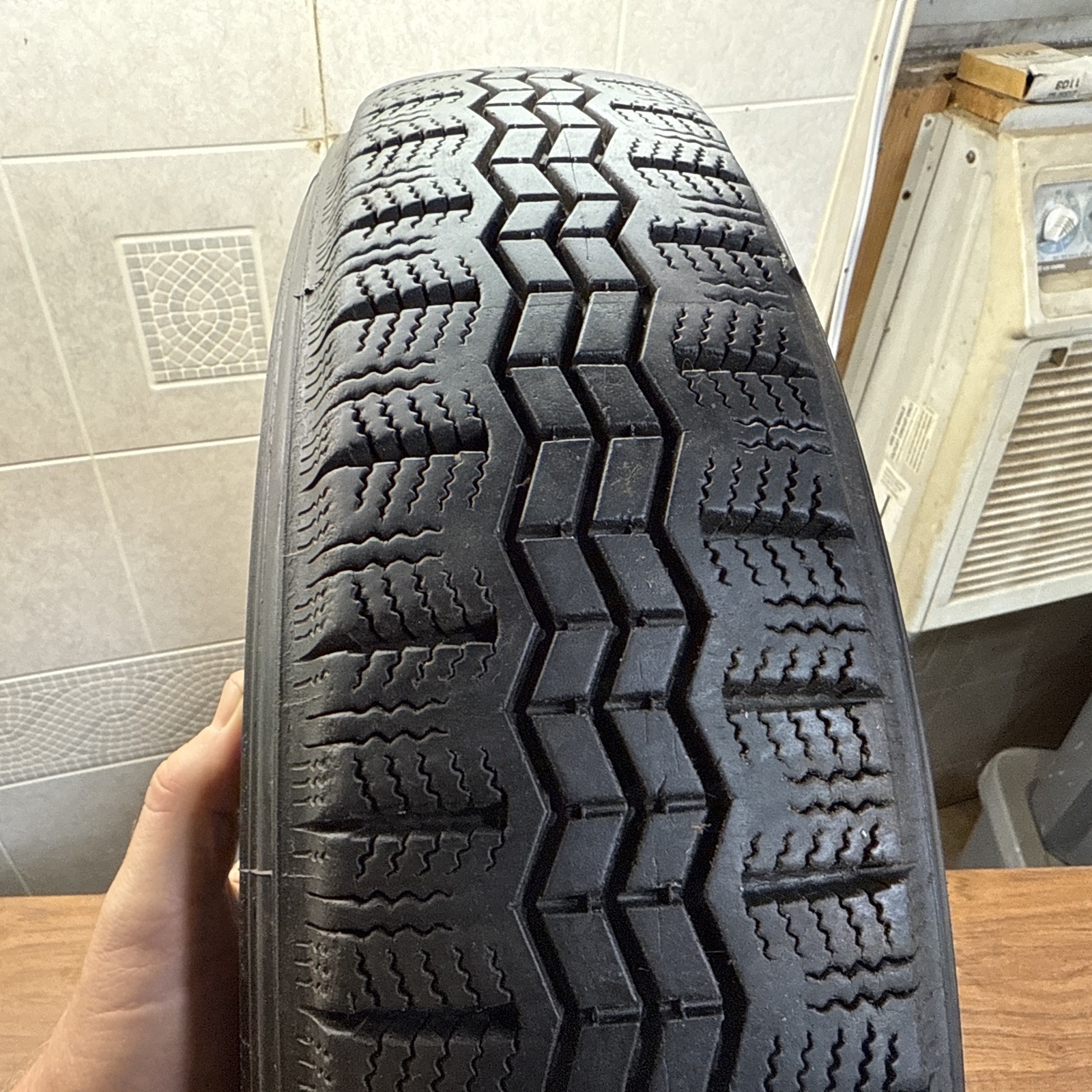 Michelin 185 – SR 380 / 185-15 X Made In France Tire #4 Triumph Jaguar MG ??