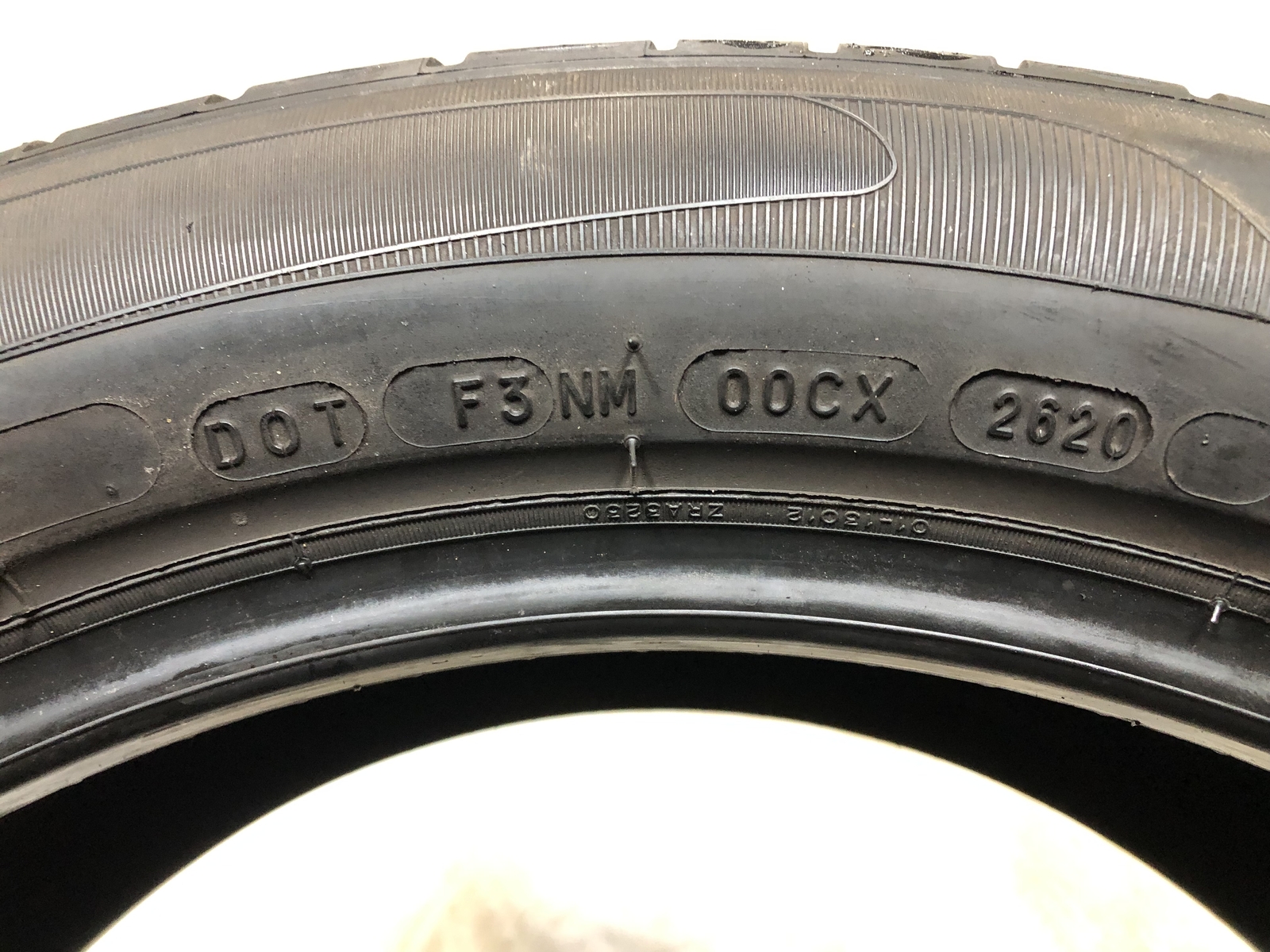 [1] Michelin Primacy MXM4 P235/50R19 235 50 19 Tire 7.5/32