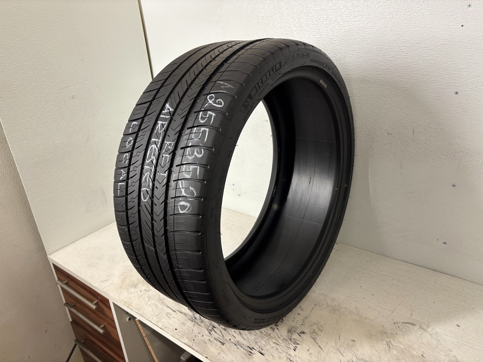 NO SHIPPING ONLY LOCAL PICK UP 1 Tire 255 35 20 Michelin Pilot Sport A/S ZP RFT