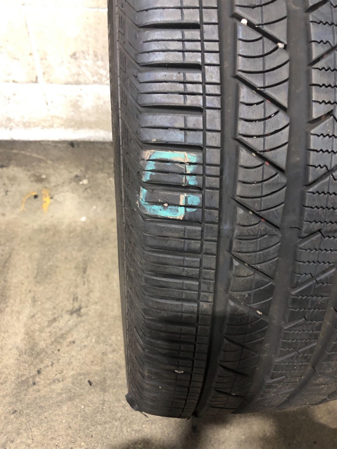 1x P285/45R21 Continental Cross Contact LX Sport AO 9/32 113 H Used Tire 2854521