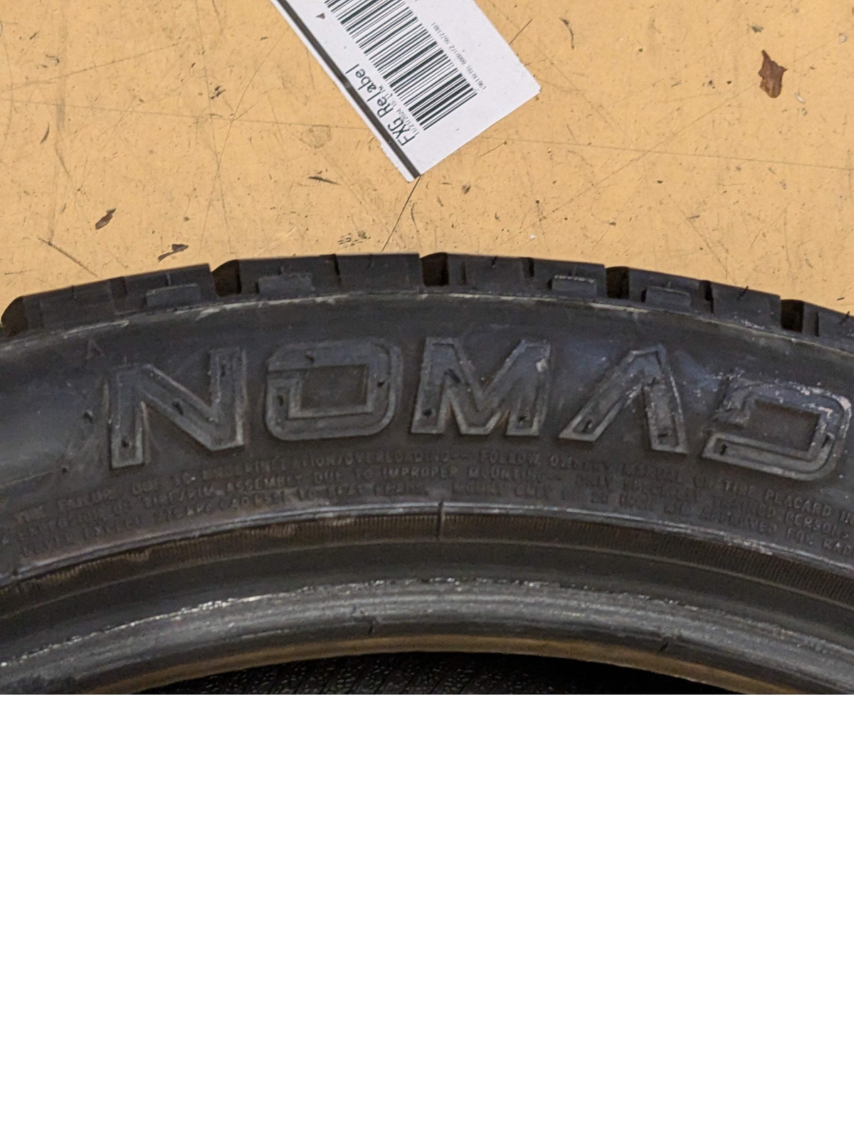 USED 12/32″ NITTO NOMAD GRAPPLER 255 40 20 101H ALL TERRAIN SUV/CROSSOVER TIRE 2