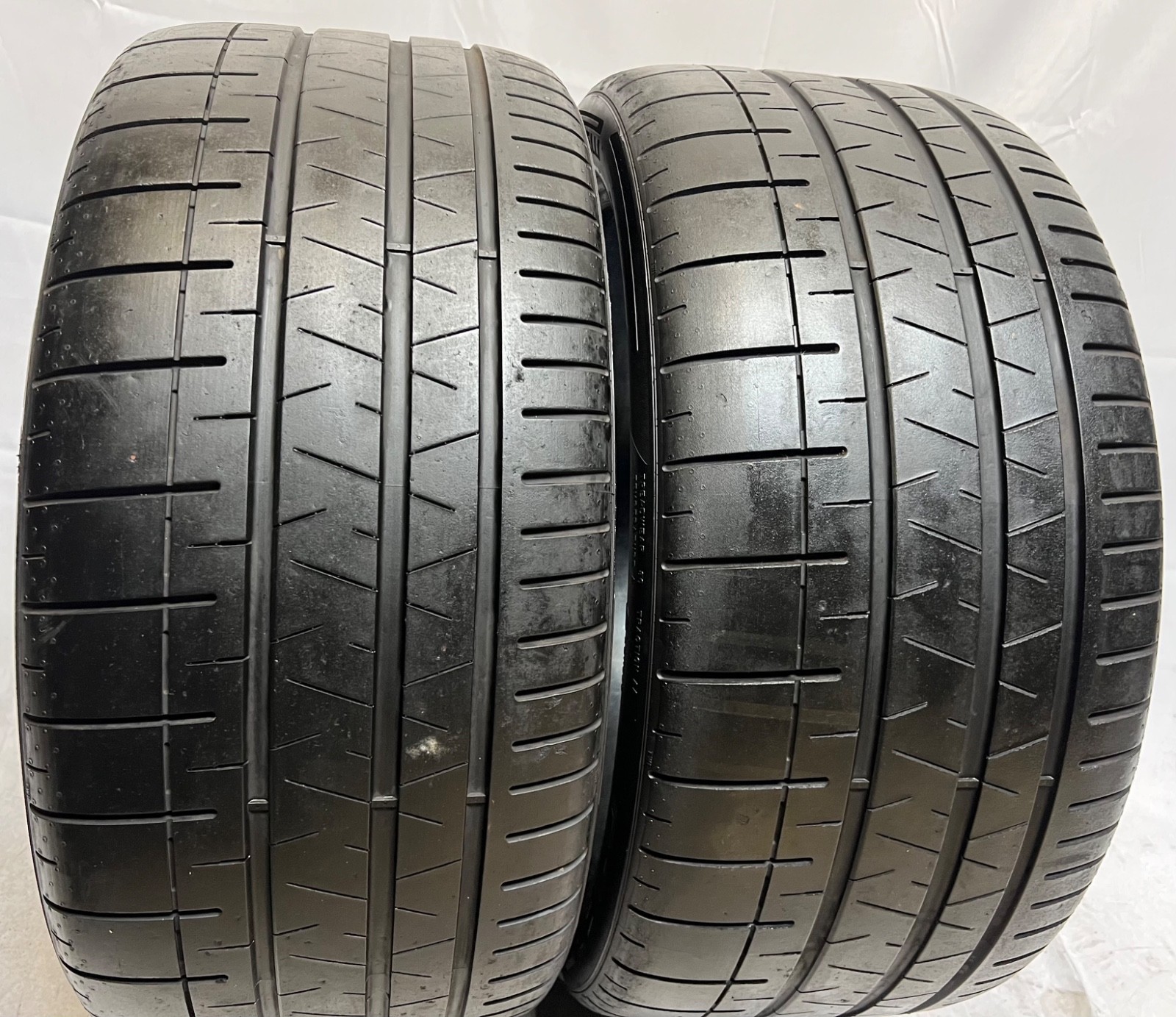2 – NICE 295/35ZR20 XL (105Y) Pirelli P Zero Corsa (MC-C) McLaren OEM – 5144