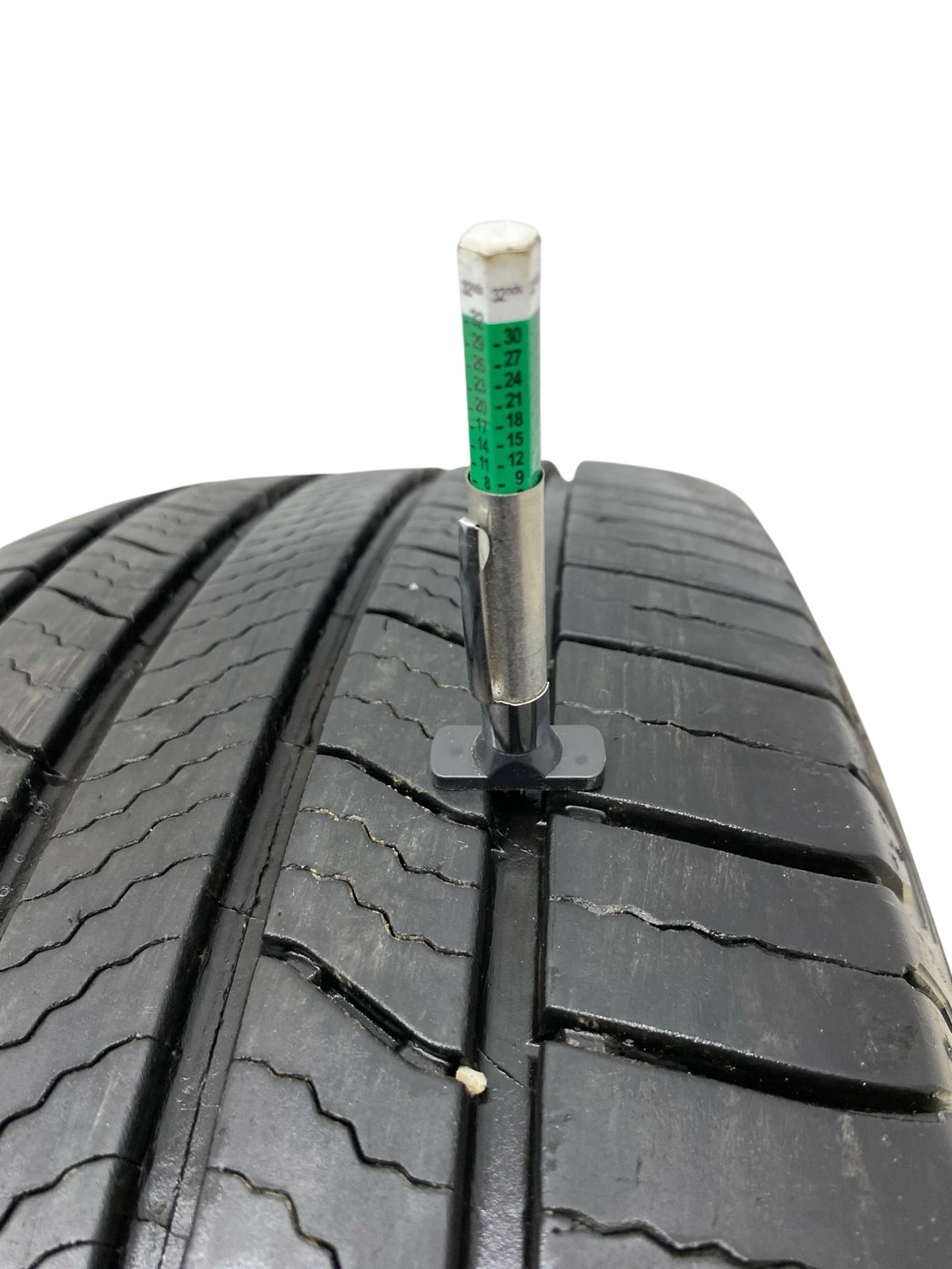 (C) MICHELIN DEFENDER 2 102H 235/55/R20 9/32NDS DOT (1323) *PATCHED*