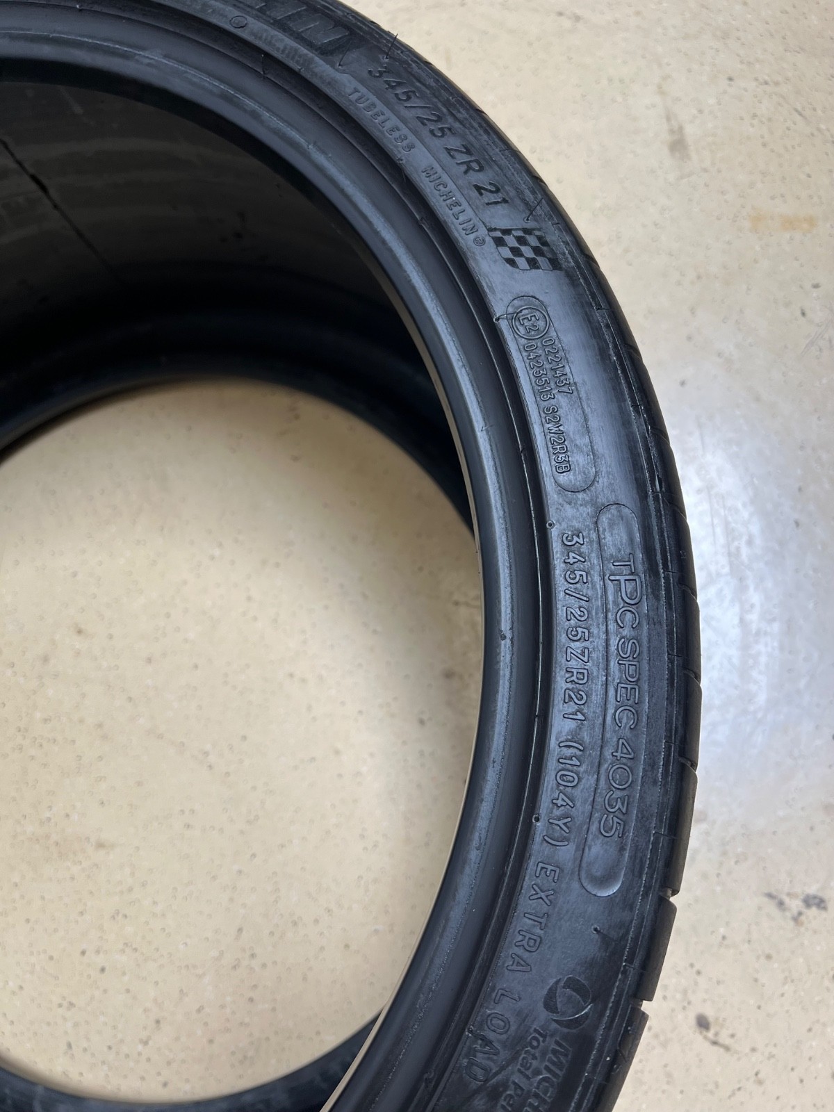 1 – NO REPAIRS 345/25ZR21 (104Y) Michelin Pilot Sport 4 S ZP (TPC Spec) – 7176
