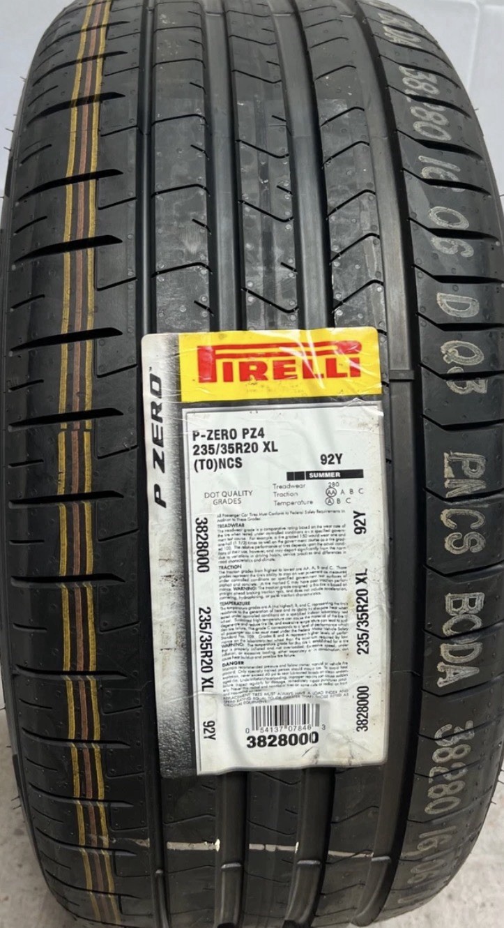 1 – NEW 235/35R20 XL (92Y) Pirelli P Zero PZ4 PNCS (T0 ELECT) Tesla OEM 3828000