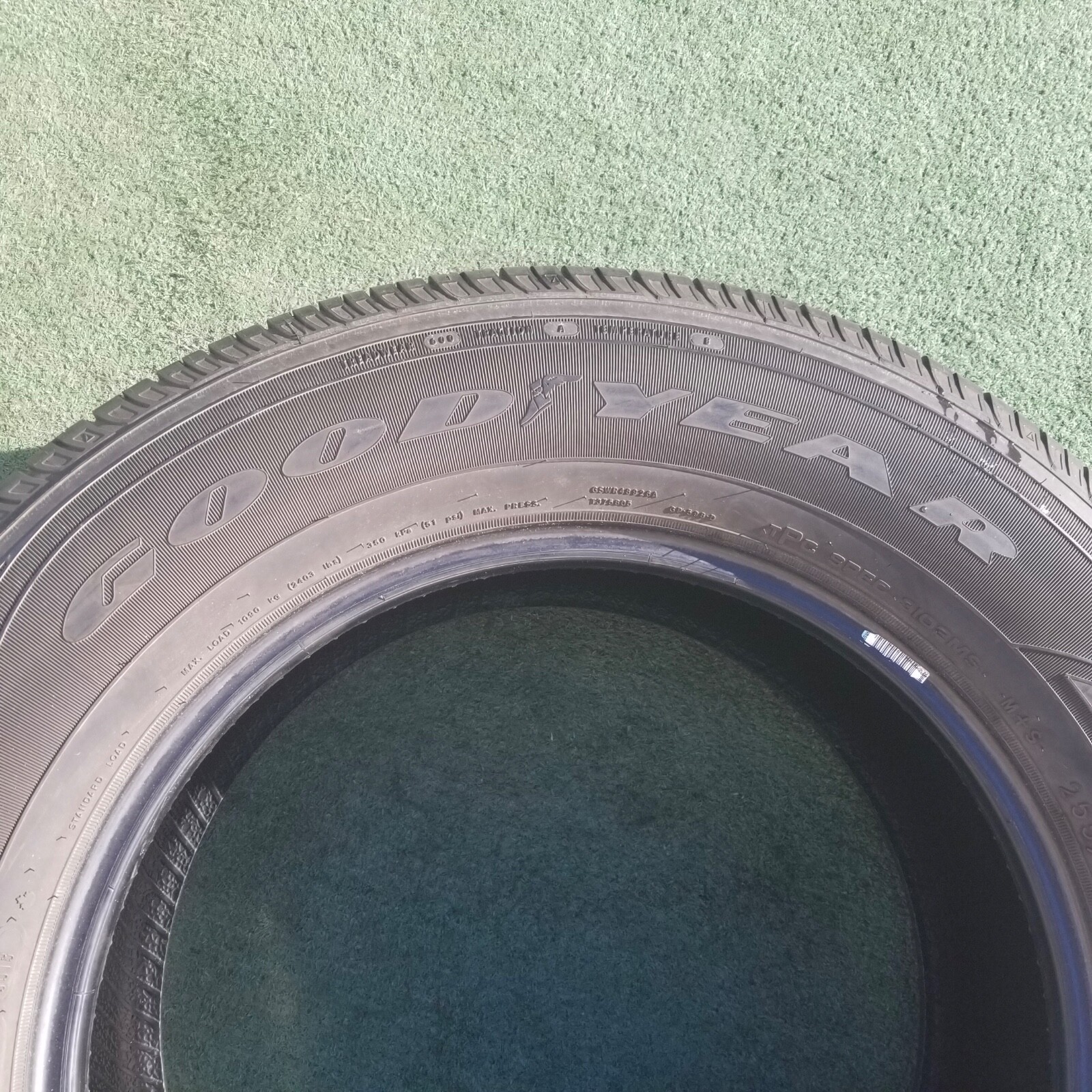 255/65R18 Goodyear Assurance CS Fuel Max Tire 255/65R-18 Cadillac Chevrolet 50%
