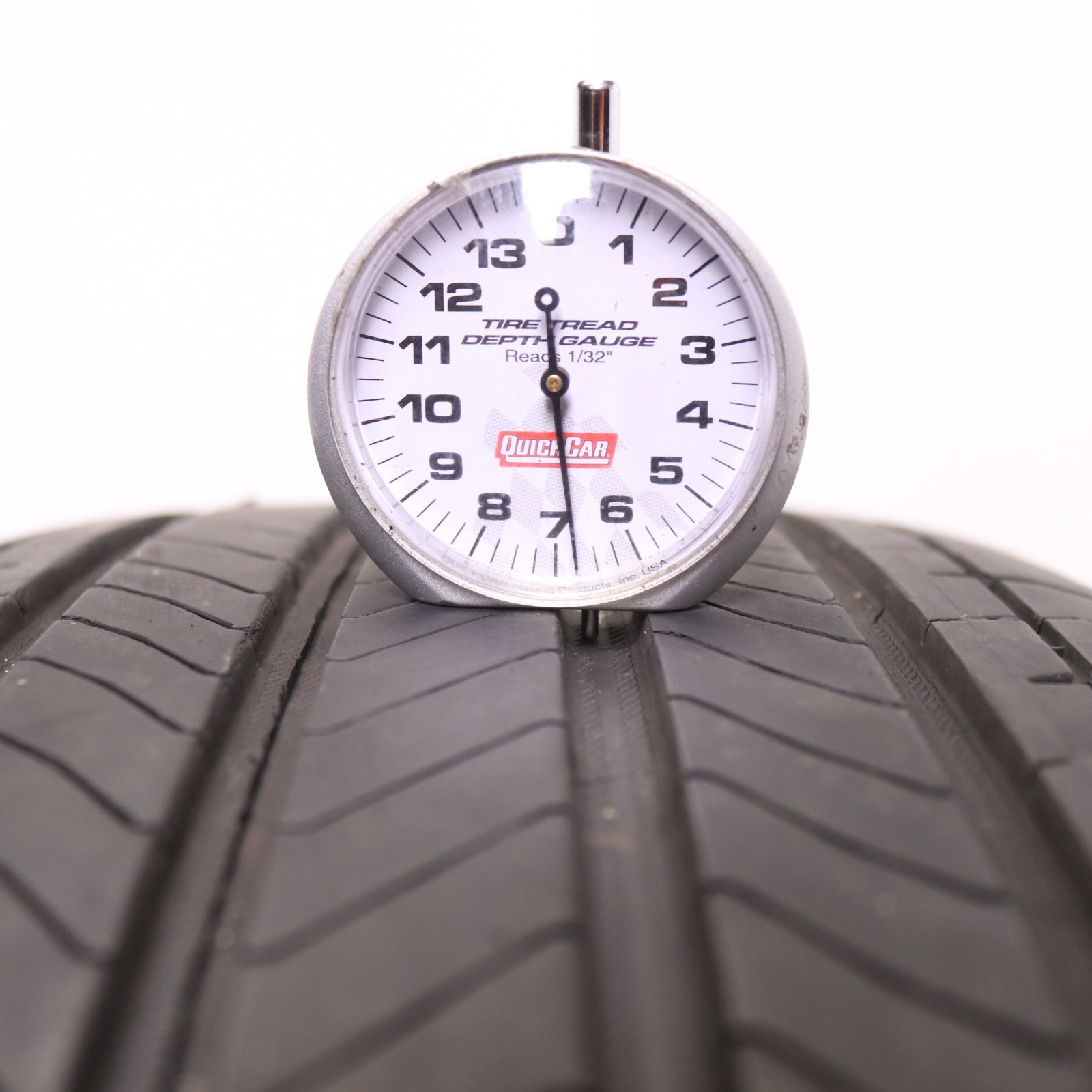 Set of 2 Used 235/65R17 Michelin Primacy A/S – 104H – 6.5/32 No Repairs