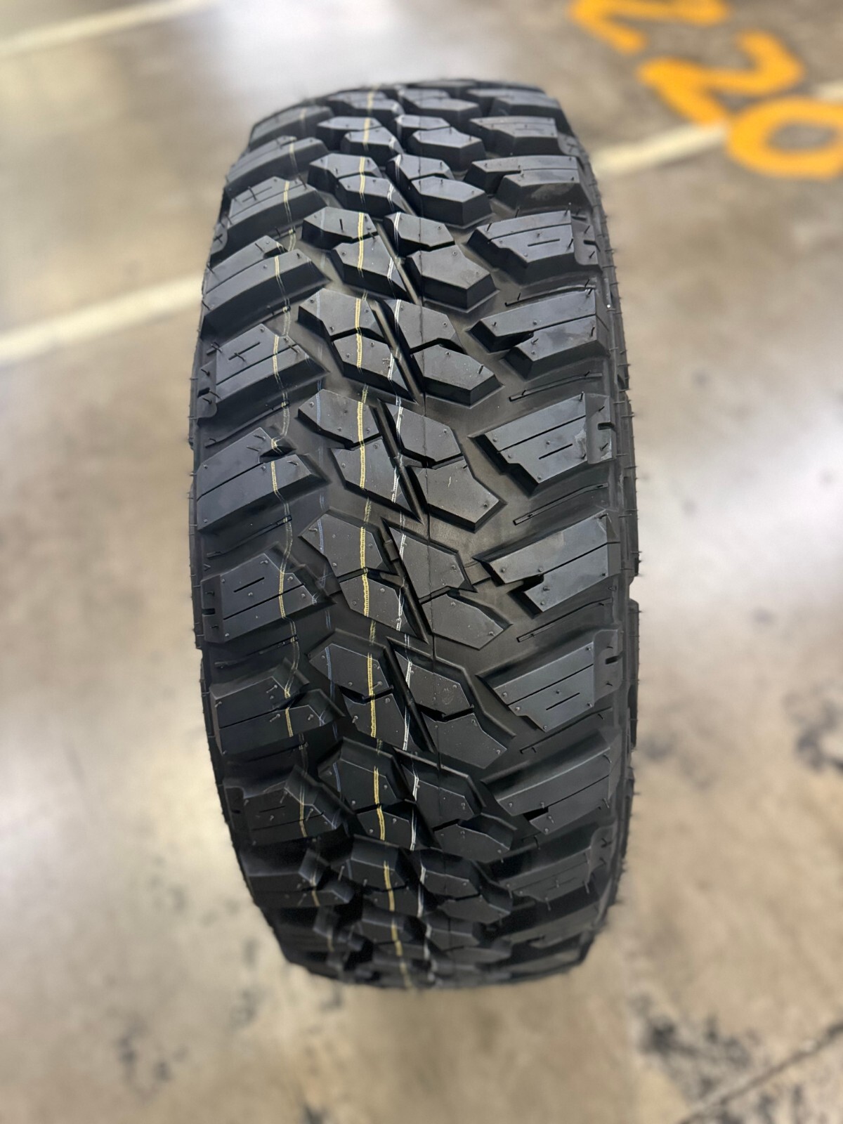 2 NEW 33×12.50R20 Kanati Mud Hog M/T Mud Tires MT 33 12.50 20 R20 10 ply 33 1250
