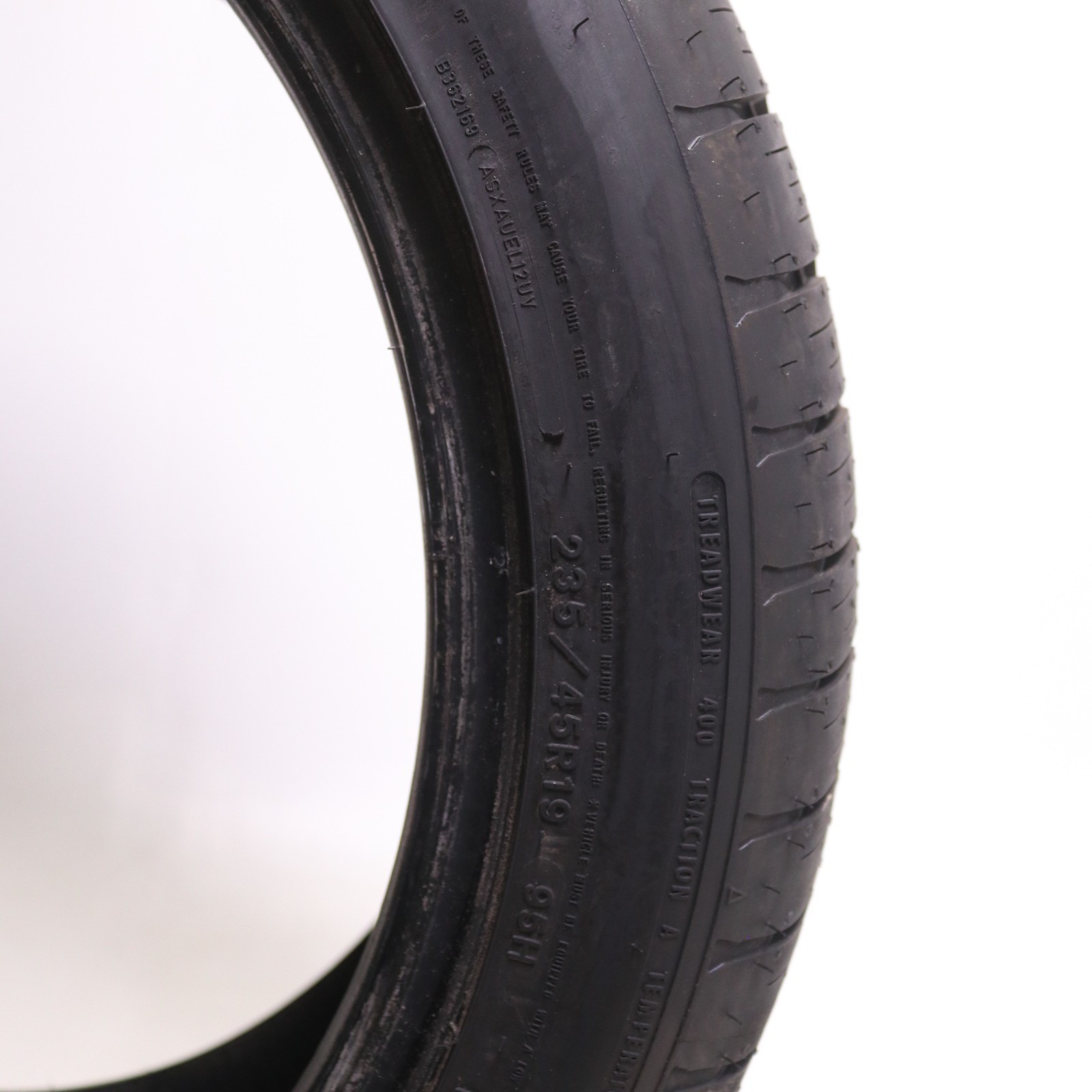 Set of 2 Used 235/45R19 Goodyear Eagle LS 2 MOExtended Run Flat – 95H – 9-10/32