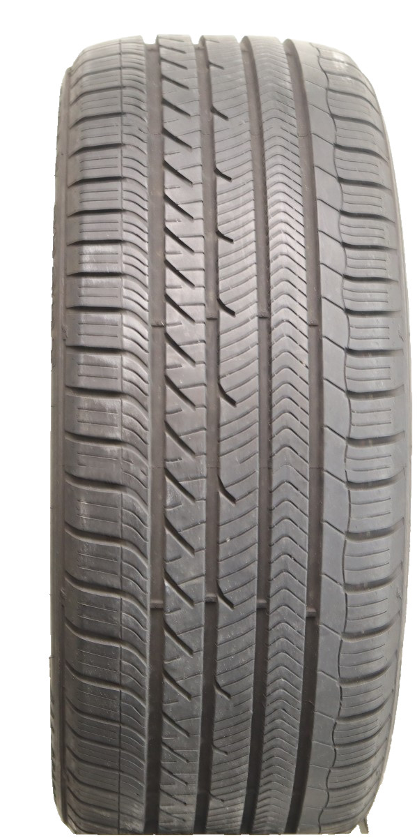225/40R18 Goodyear Eagle Sport AO 92H DOT 3823 9.5/32 1J154