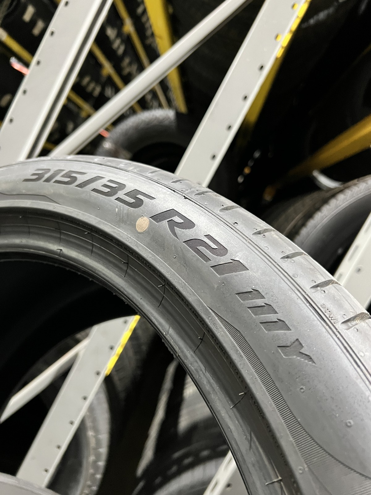 1 Tire Pirelli P Zero PZ4 Run Flat ★ BMW 315/35R21 111Y DOT.1226 8.5/32
