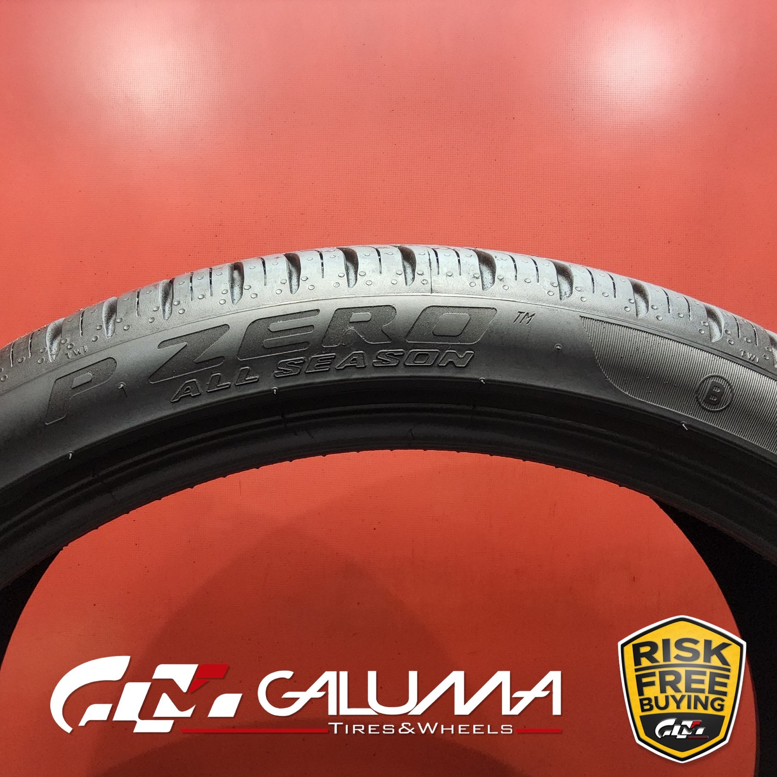 1 (One) Tire LikeNEW Pirelli P Zero All Season PNCS 315/30R22 No Repairs #93897