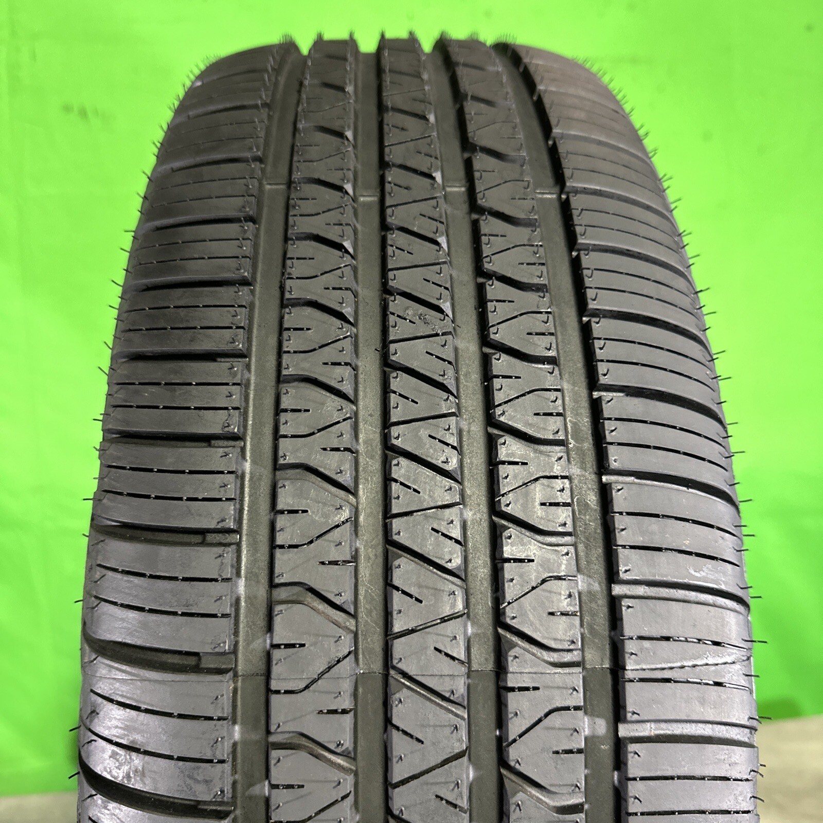 Single,New-235/65R17 Lemans Touring A/S 104 T DOT 5219