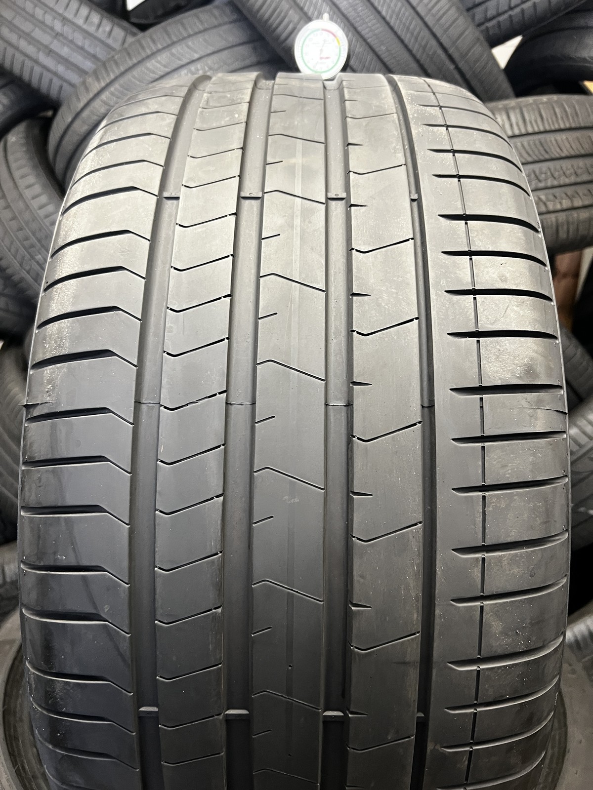 1 Tire Pirelli P Zero PZ4 Run Flat BMW 315/35R21 111Y DOT.2724 8/32