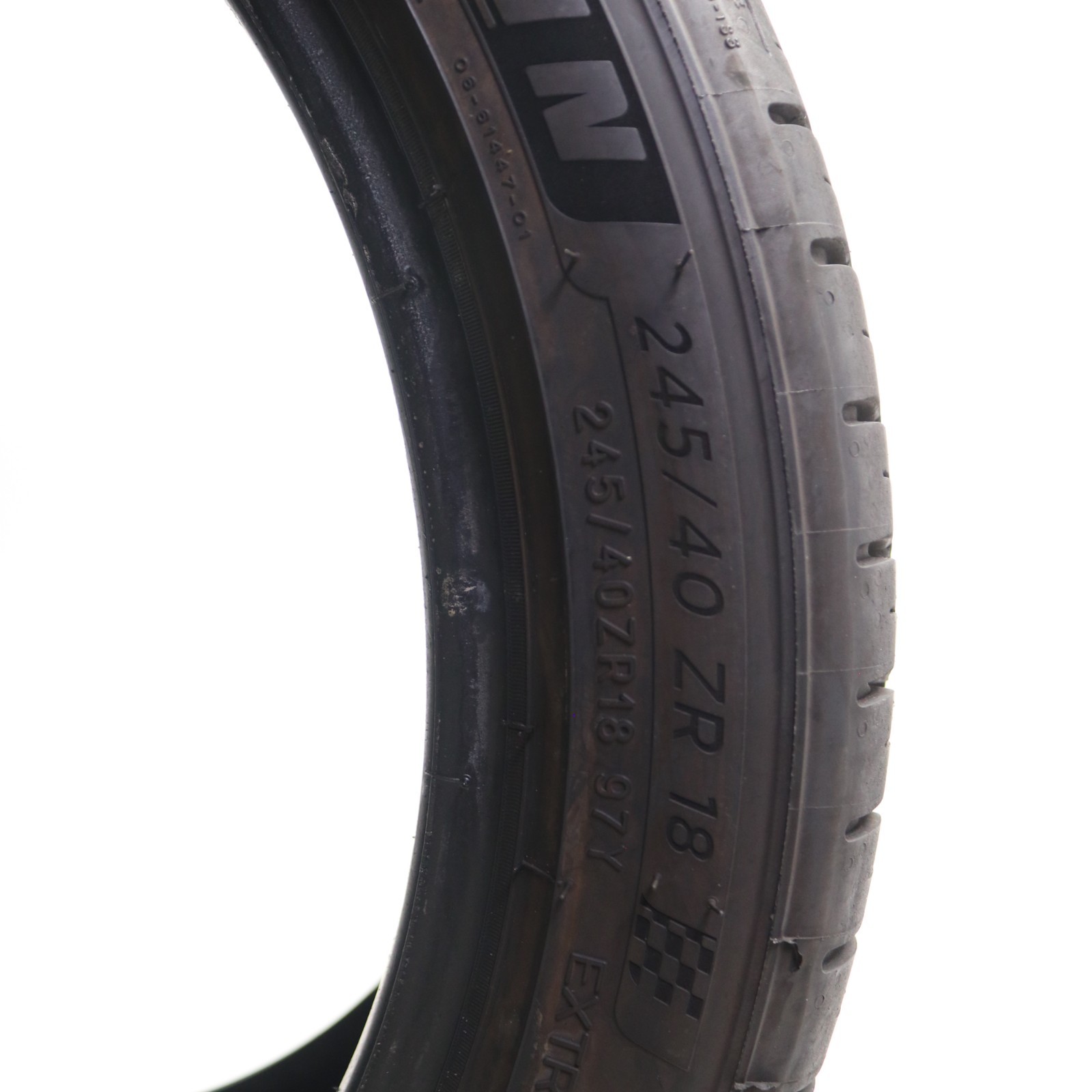 Set of 2 Used 245/40ZR18 Michelin Pilot Sport All Season 4 – 97Y – 8/32