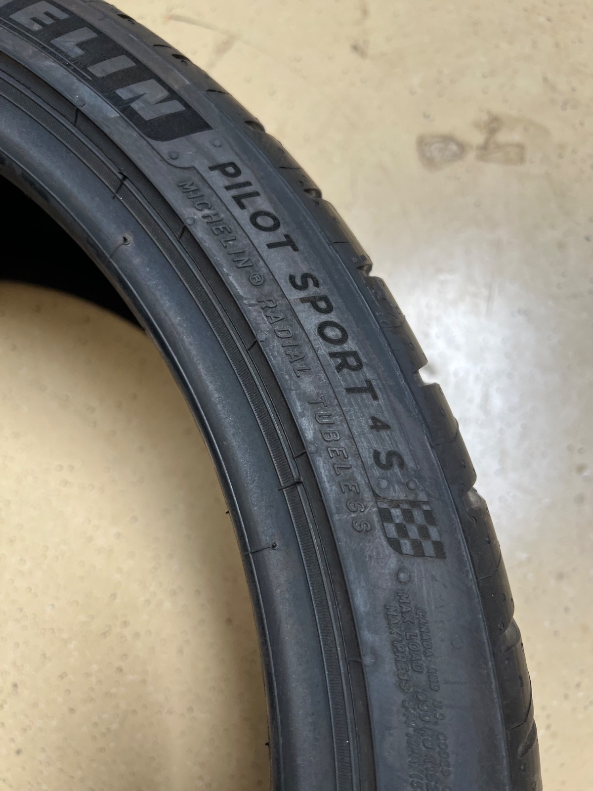 2 – NEW 245/35ZR20 XL (95Y) Michelin Pilot Sport 4 S – 7086